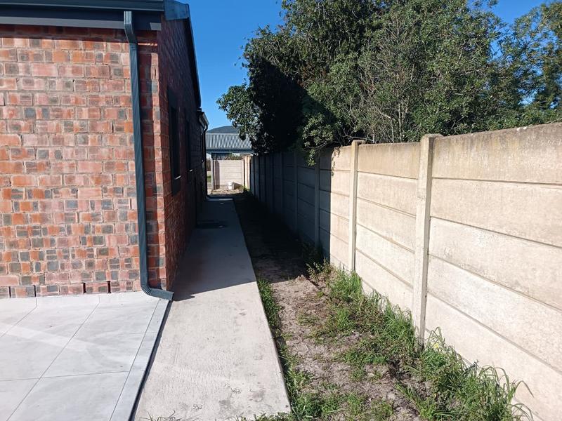 2 Bedroom Property for Sale in Albertinia Western Cape